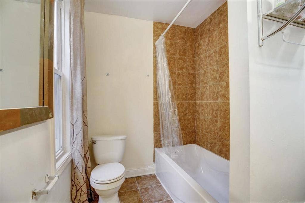 4 BR in Chicago