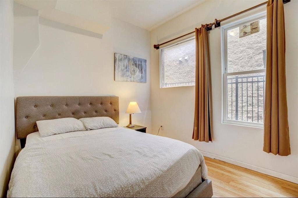 4 BR in Chicago