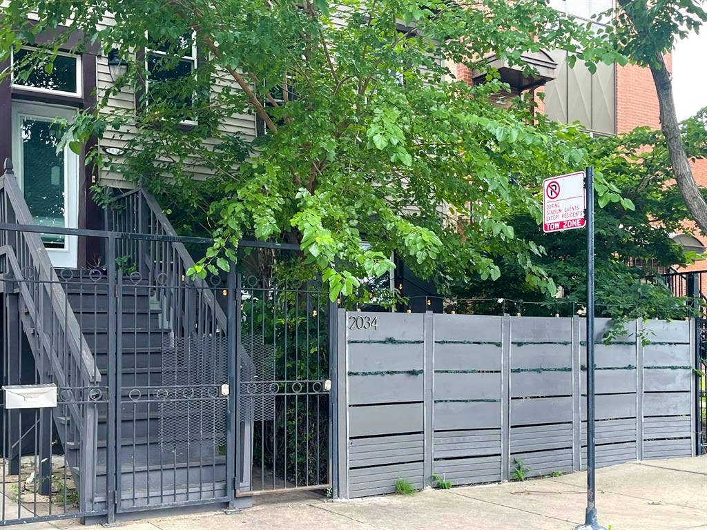 4 BR in Chicago