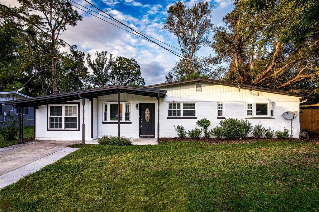 6 BR in Jacksonville