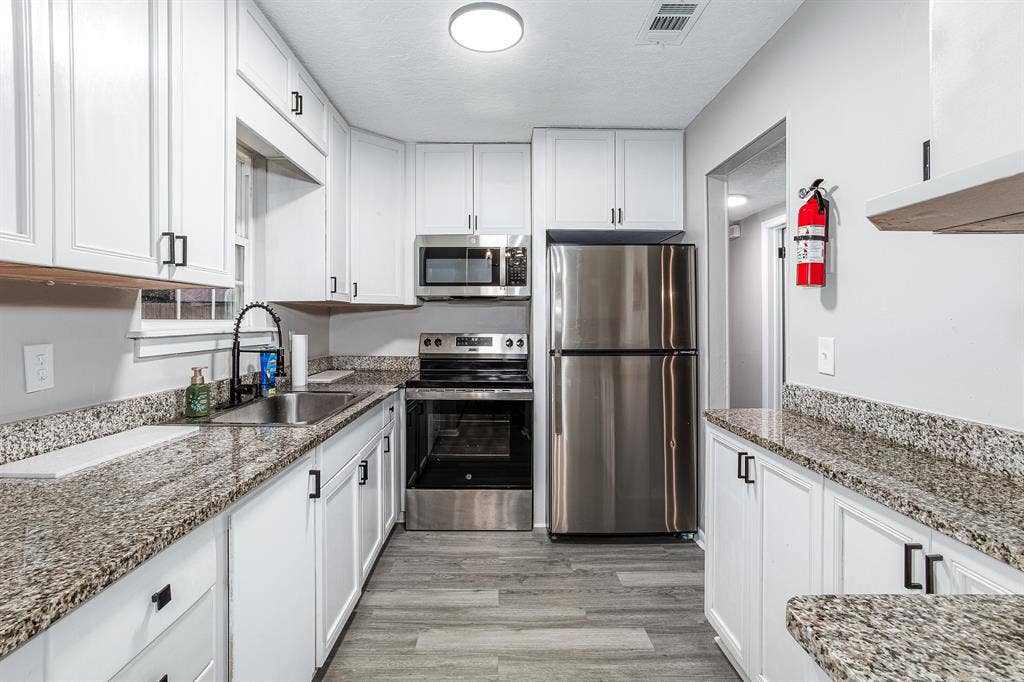 6 BR in Jacksonville
