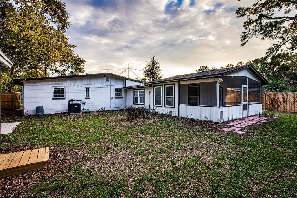 6 BR in Jacksonville