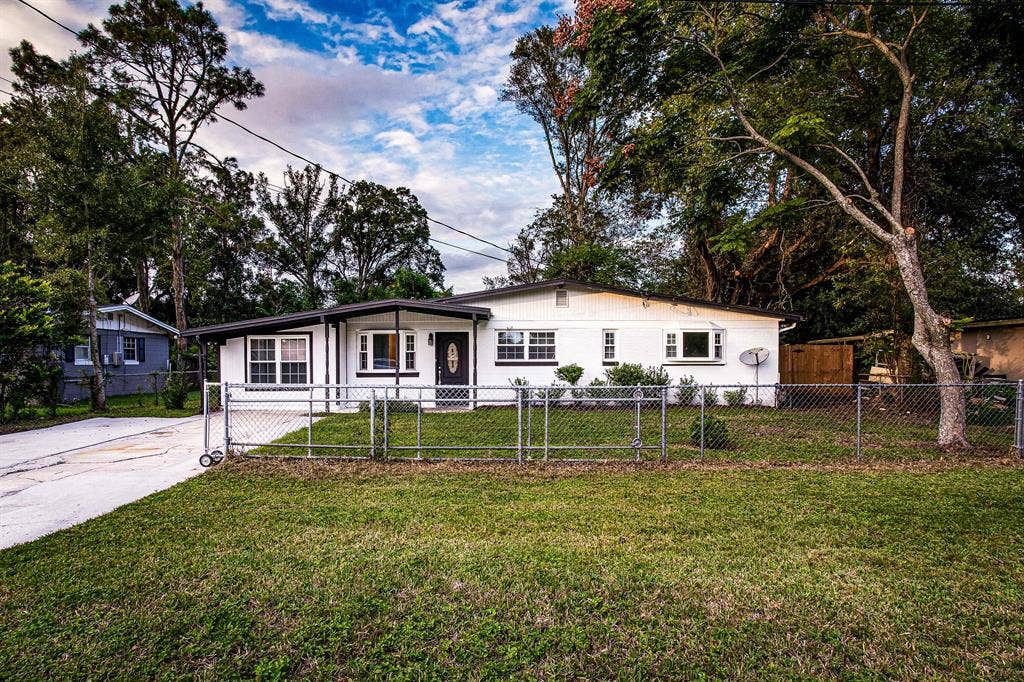 6 BR in Jacksonville