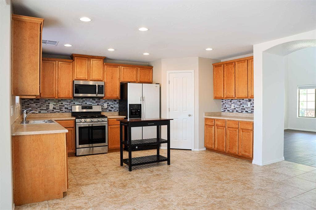5 BR in Maricopa