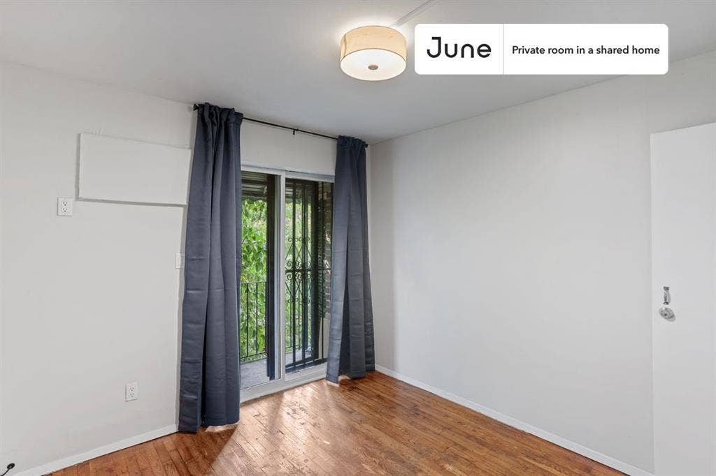2 BR in New York City