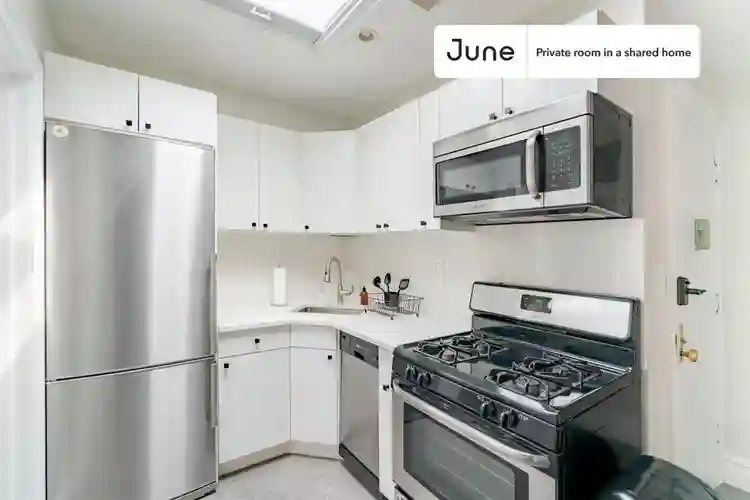 2 BR in New York City