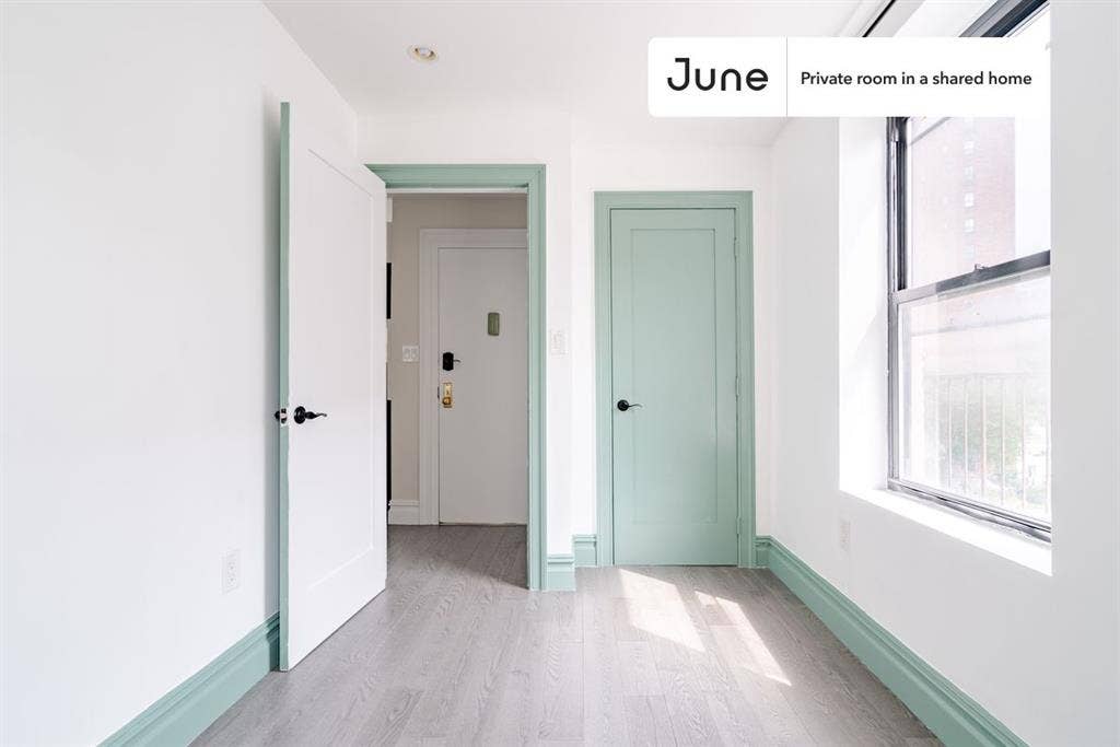 2 BR in New York City