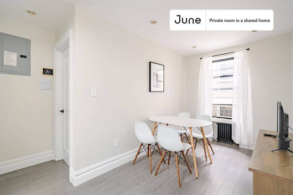 2 BR in New York City