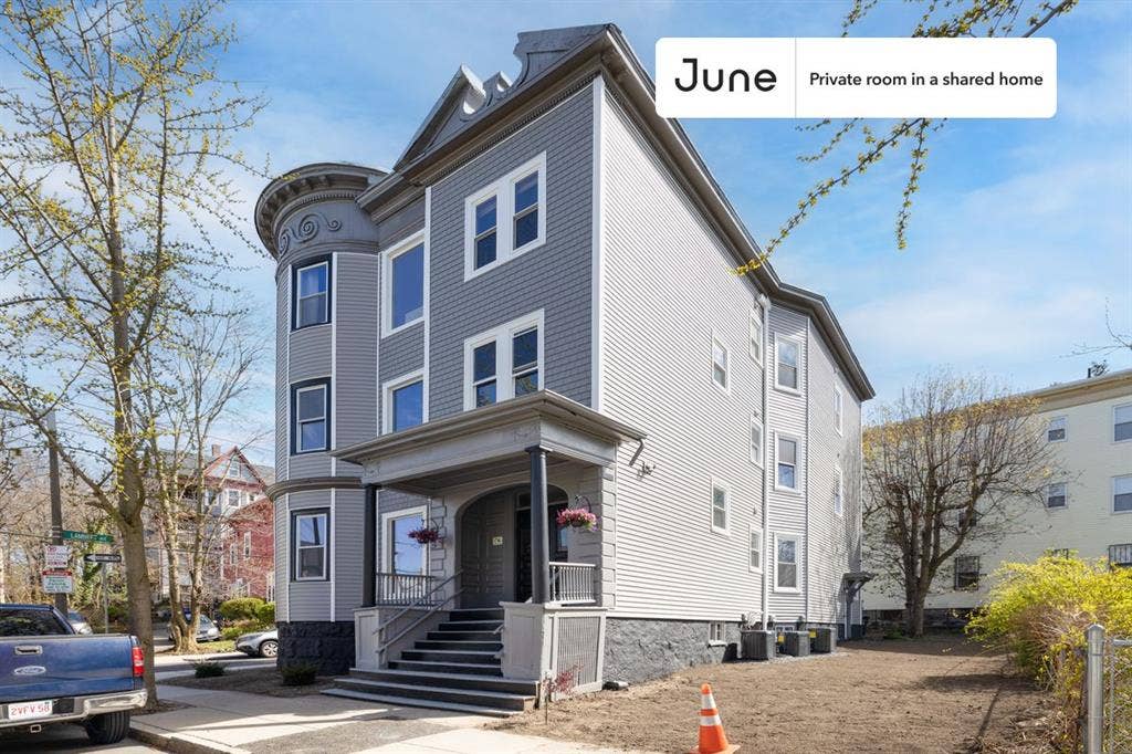 4 BR in Boston