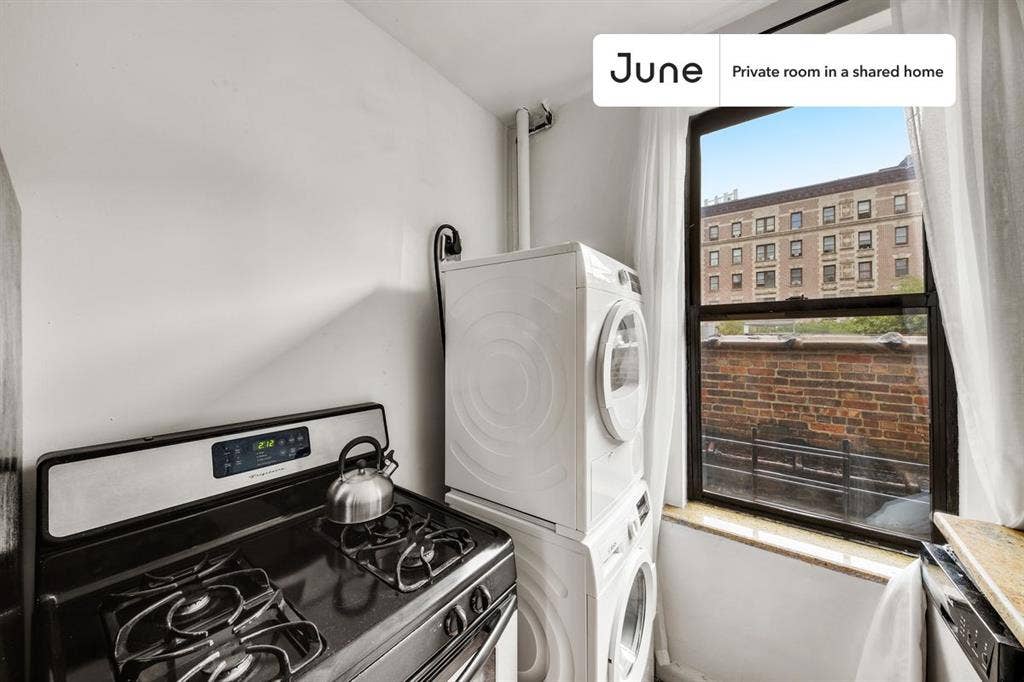3 BR in New York City