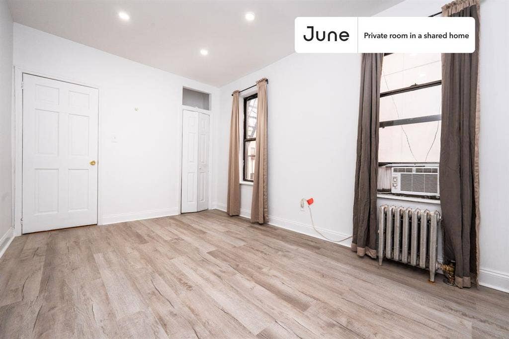 2 BR in New York City