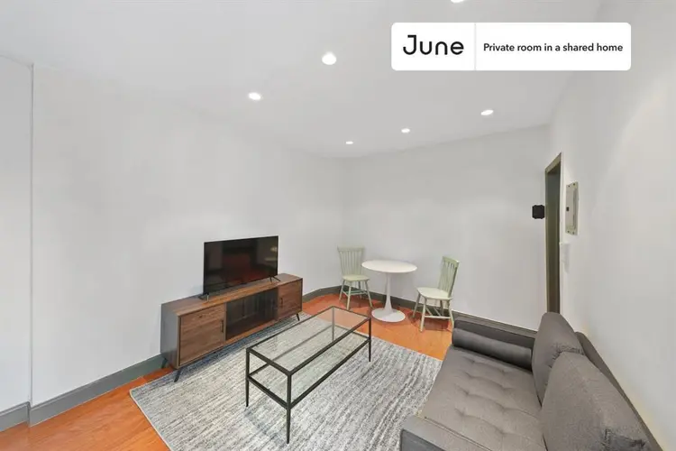 2 BR in New York City