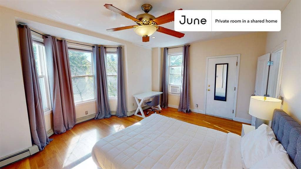 6 BR in Boston