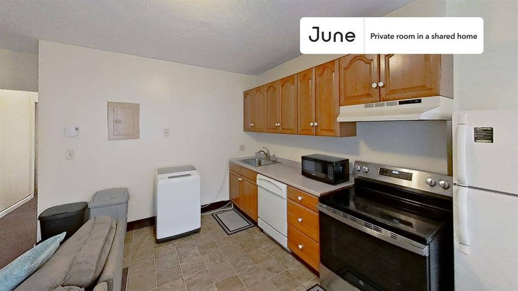 3 BR in Boston