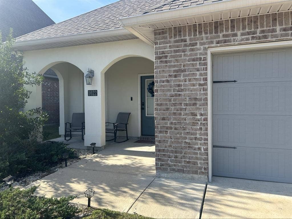 Looking for a roommate