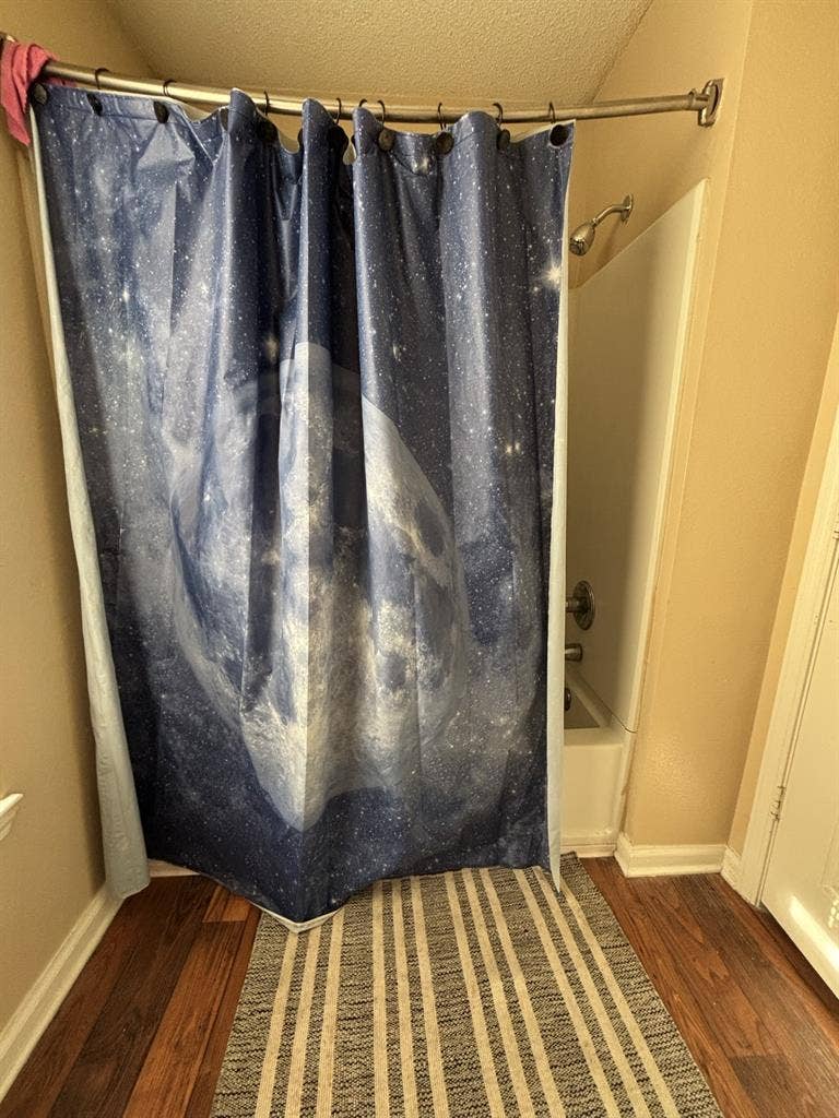 Furnished Room in LGBT+ apartment