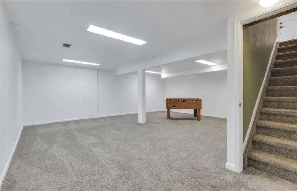 Looking for 2 roommates in Golden