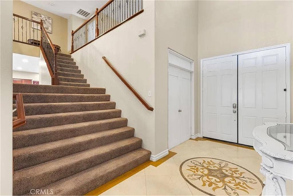 Furnished master room with bath