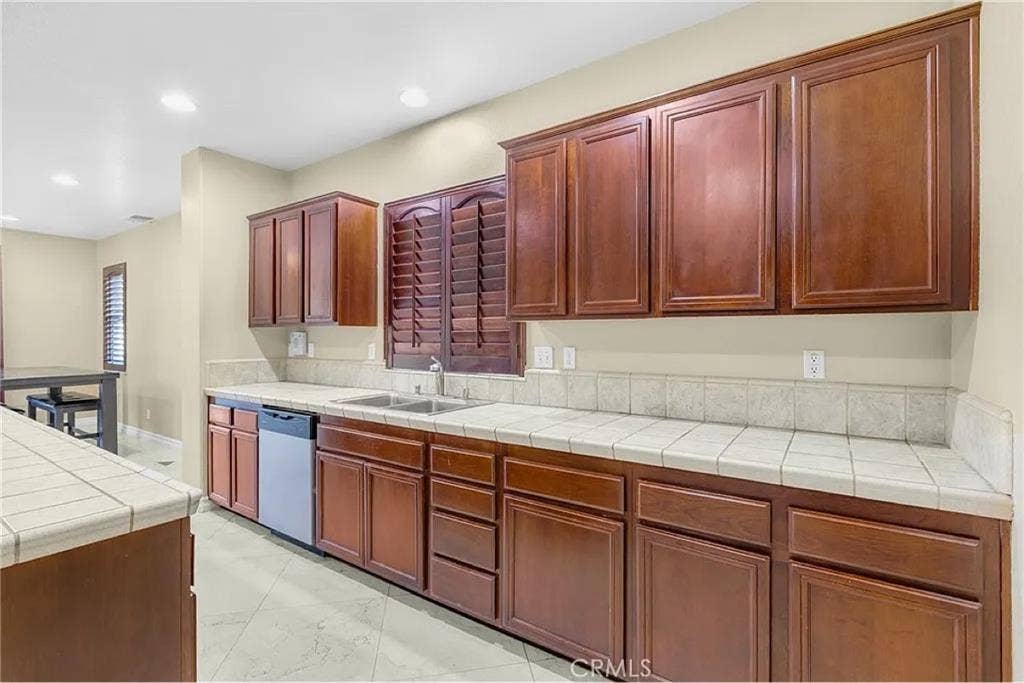 Corporate housing Furnished room