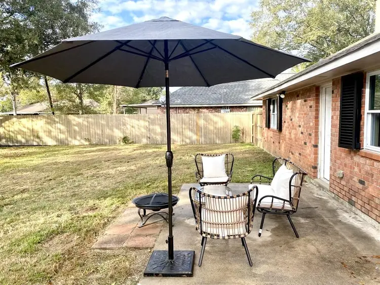 Rooms in CHARMING HAMMOND RETREAT!