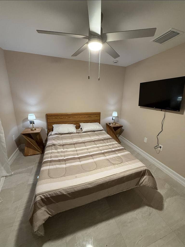 Private Room for Rent - Lehigh Acre