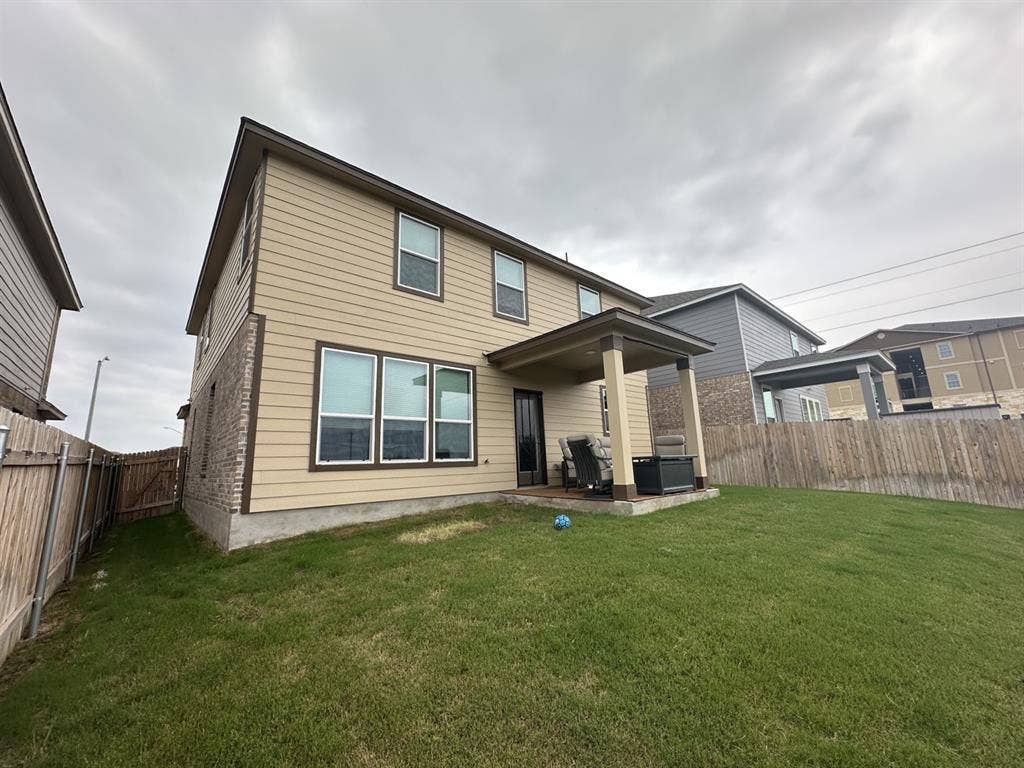Looking for another roommate