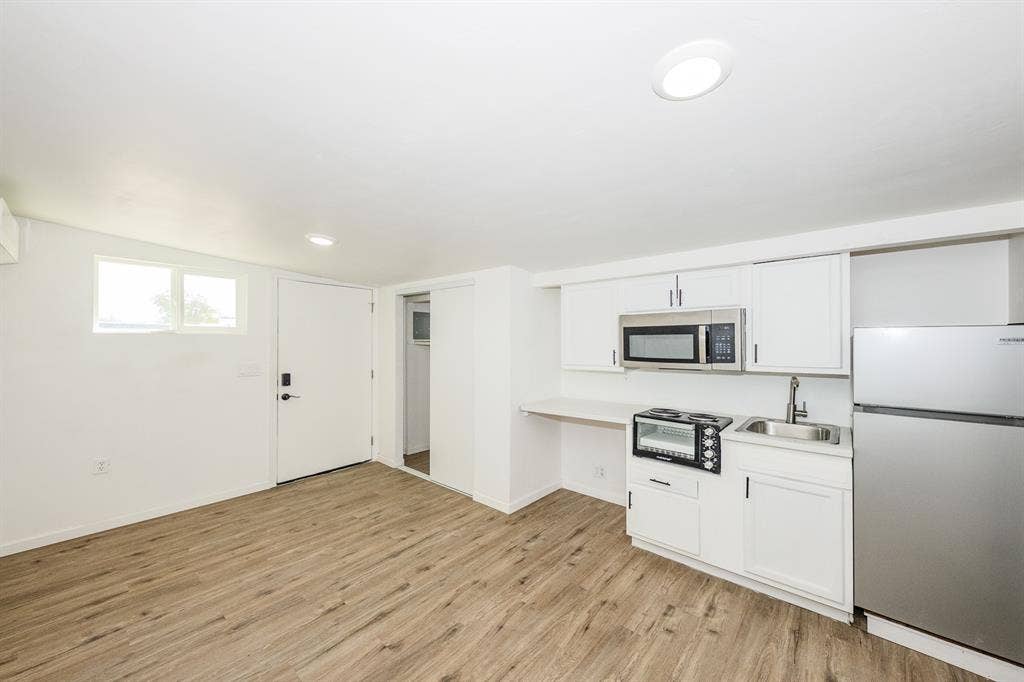 NEWLY RENOVATED HOUSE