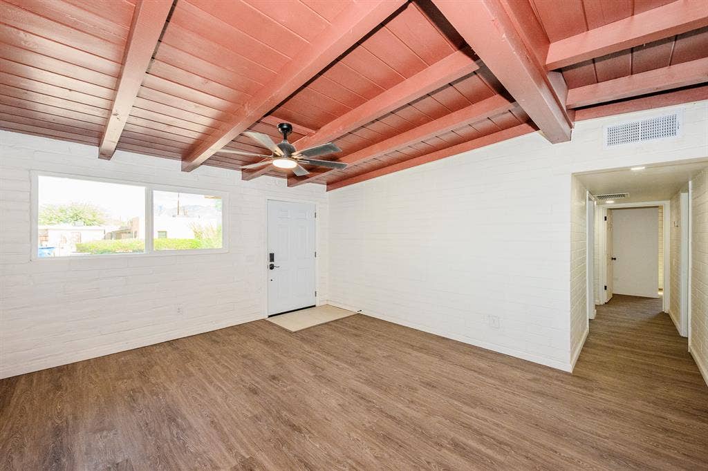 NEWLY RENOVATED HOUSE