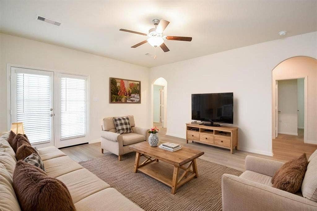 4 BR in Katy