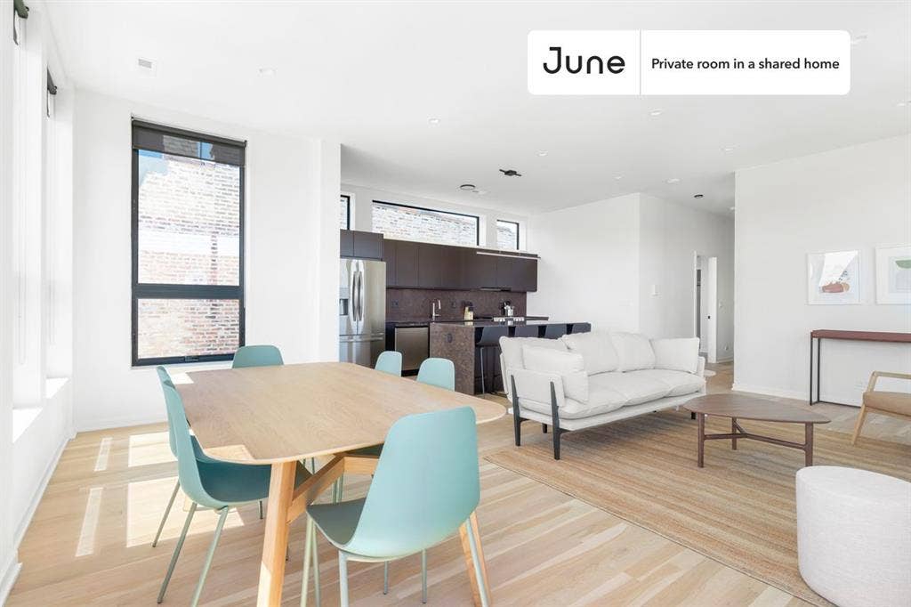 4 BR in Chicago