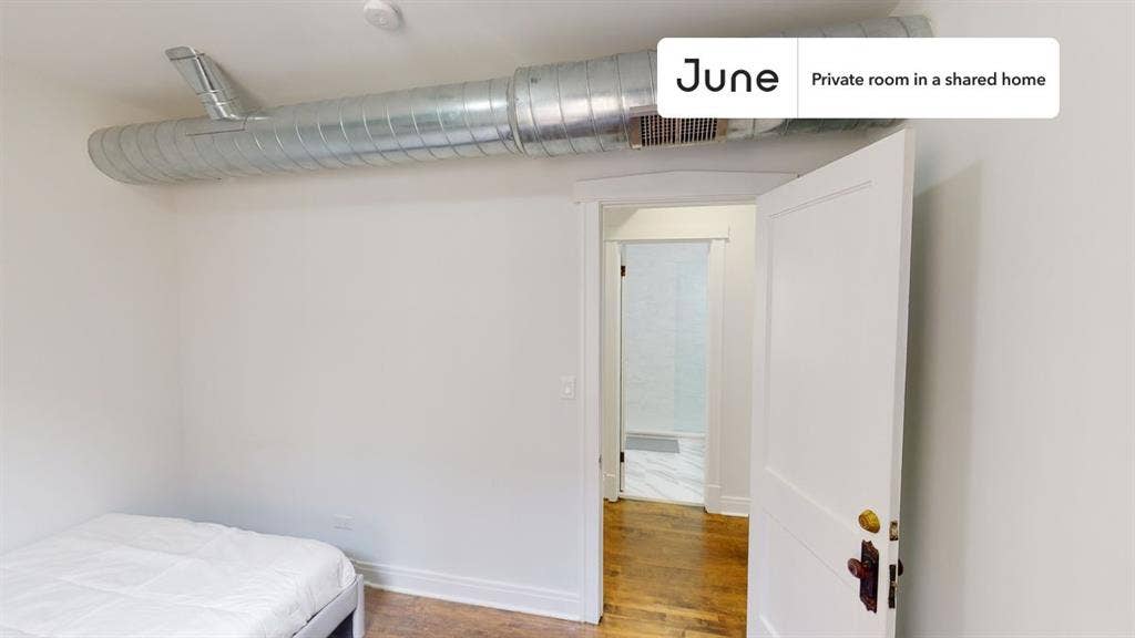 4 BR in Chicago