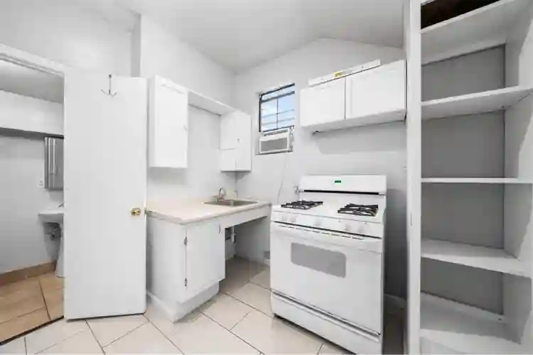 Private 1-Bedroom Unit