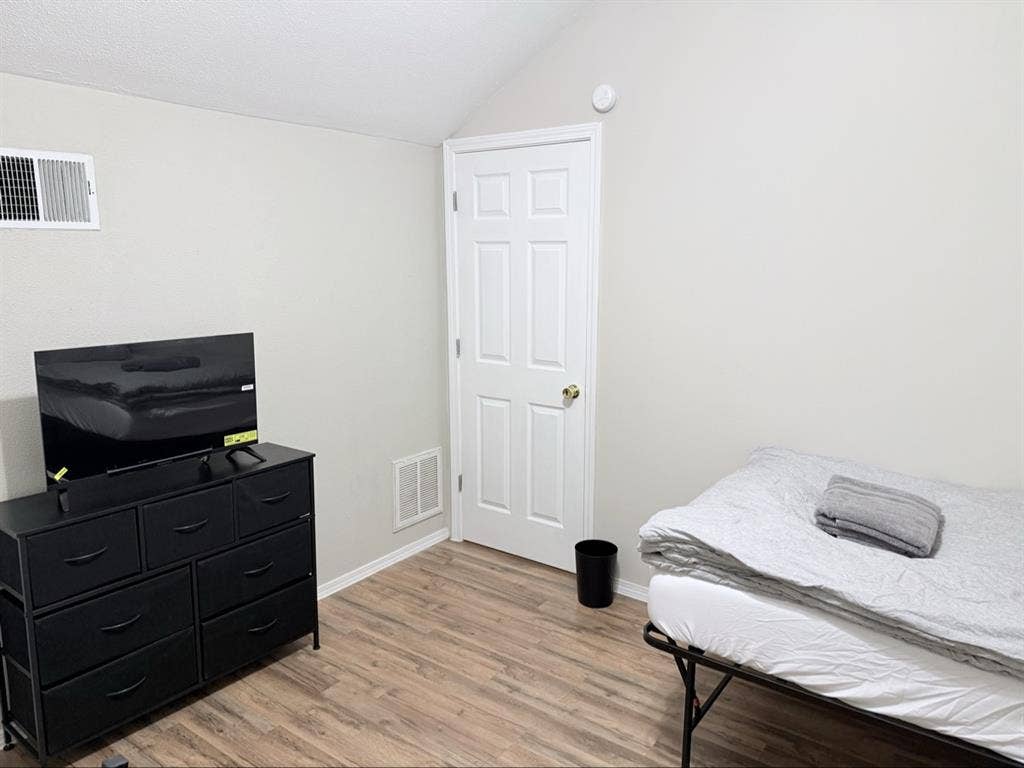 Private 1-Bedroom Unit