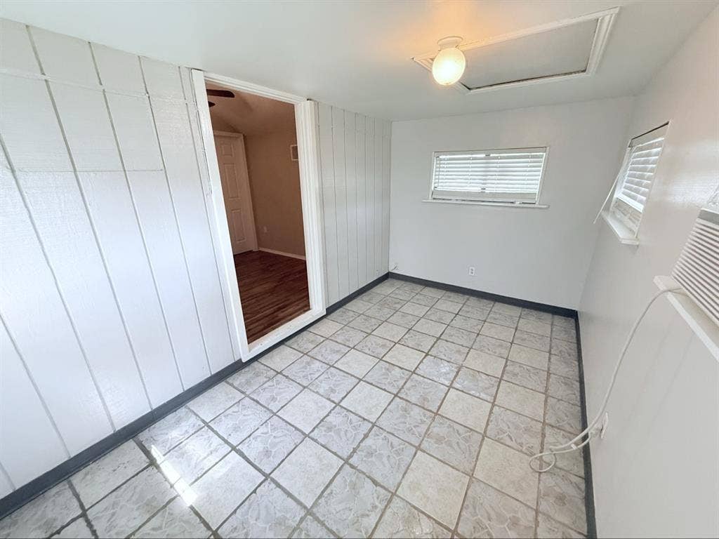 Private 1-Bedroom Unit