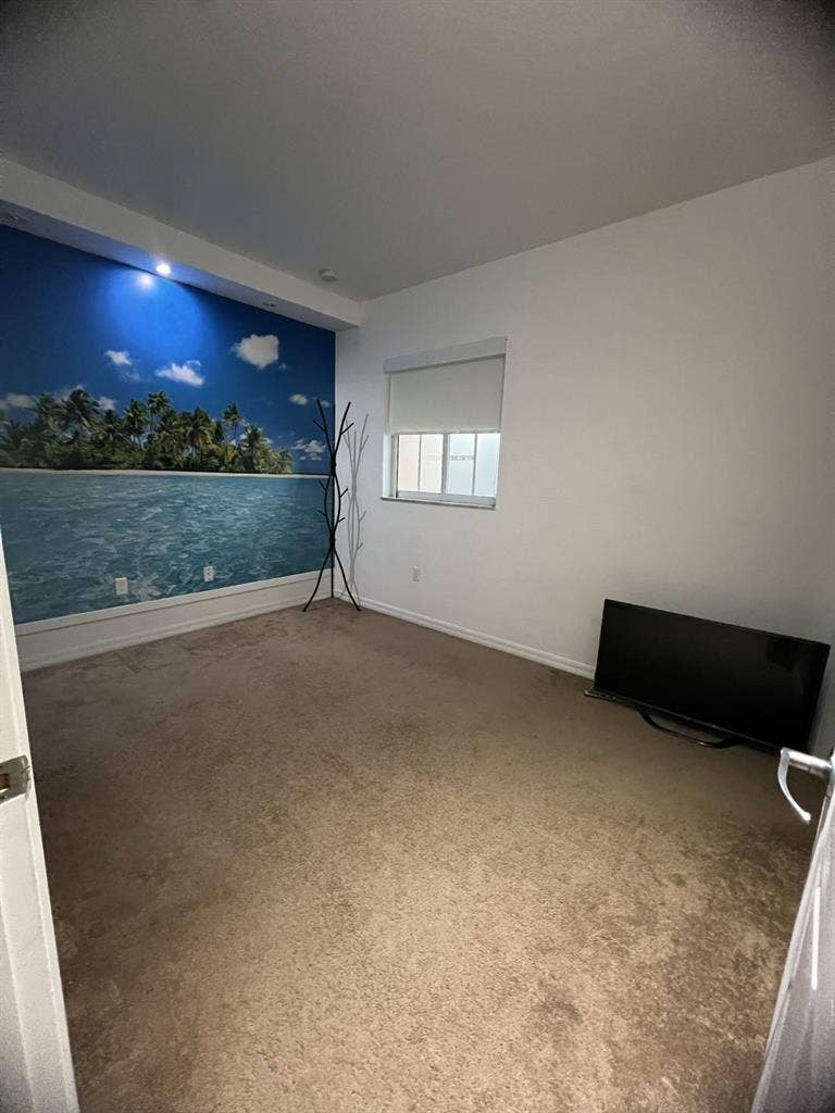 Private room for rent