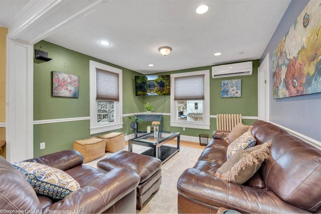 Rooms Available in Wallingford Apt