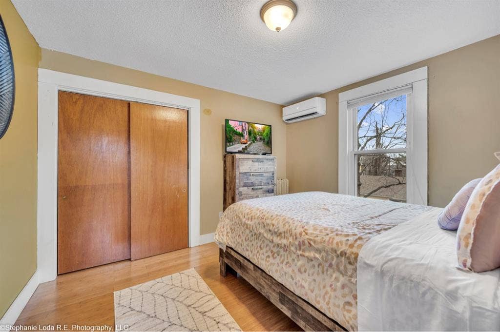 Rooms Available in Wallingford Apt