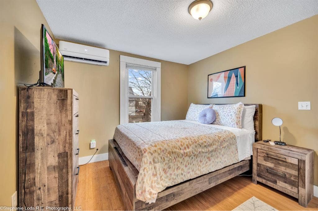 Rooms Available in Wallingford Apt
