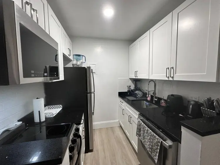 ✨Spacious Room in Midtown South✨