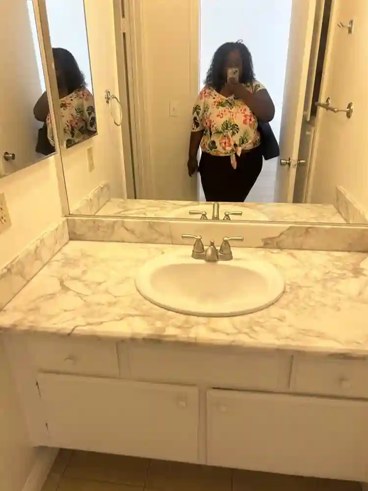 Master Suite Bedroom -Move iChe