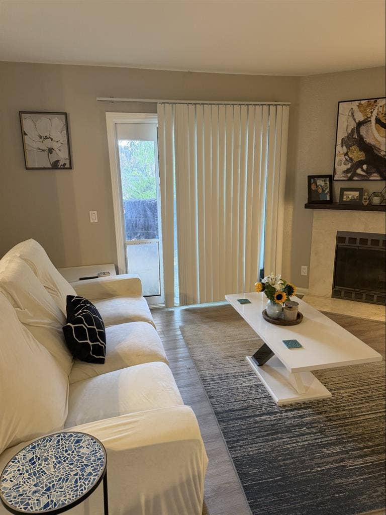 Bed + private bath for rent