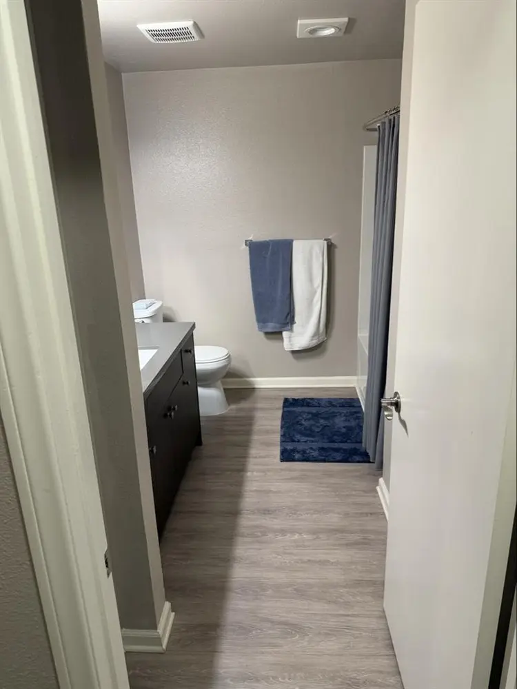 Bed + private bath for rent