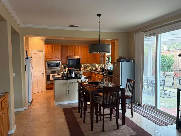 Room in Sacramento (Natomas)