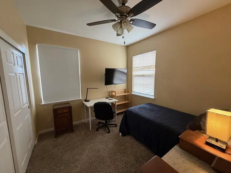 Room in Sacramento (Natomas)