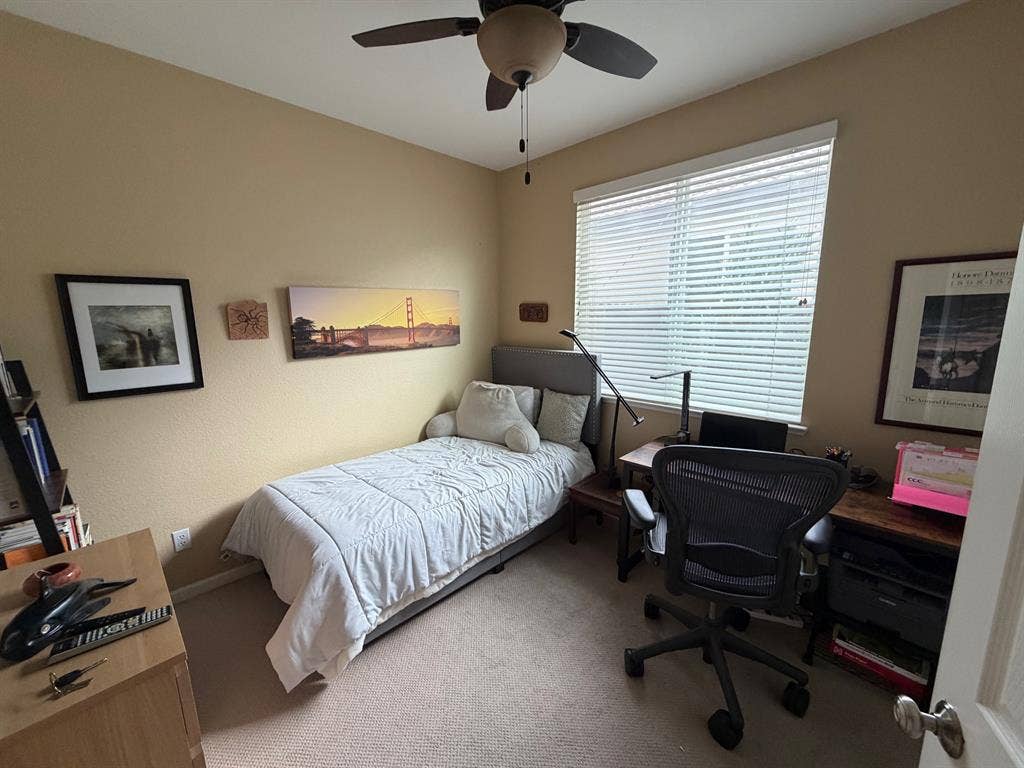 Room in Sacramento (Natomas)
