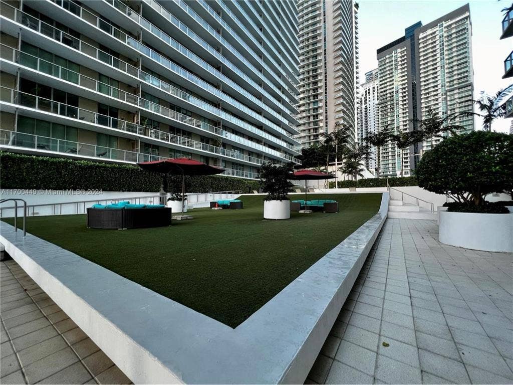 Pent house Master bedroom available