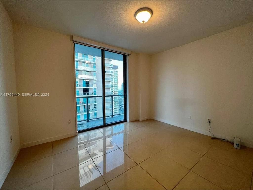 Pent house Master bedroom available