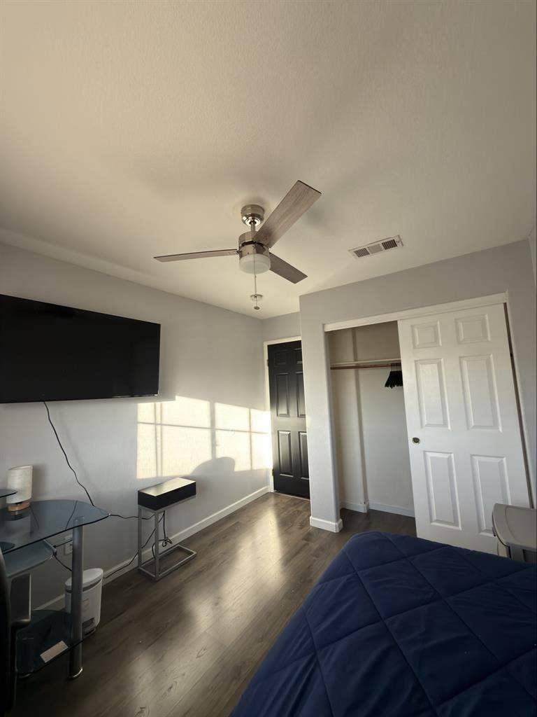 Looking for responsible roommates
