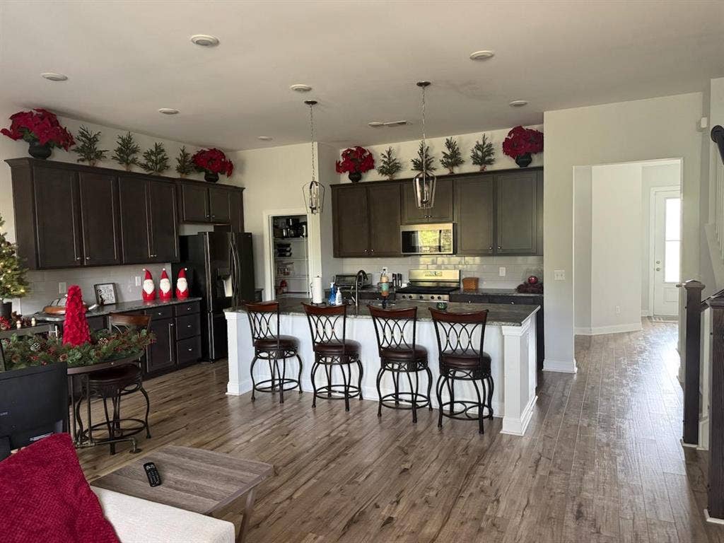 Room for Rent in Townhome