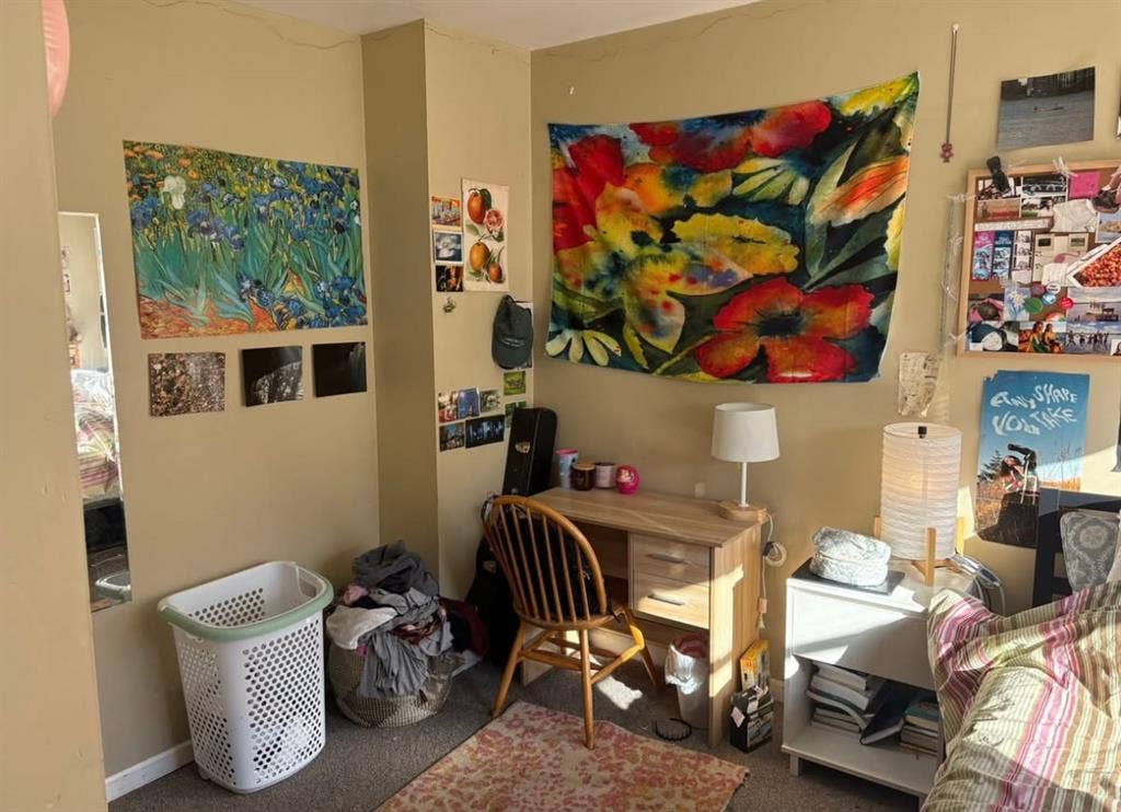 Looking for  a sublease!